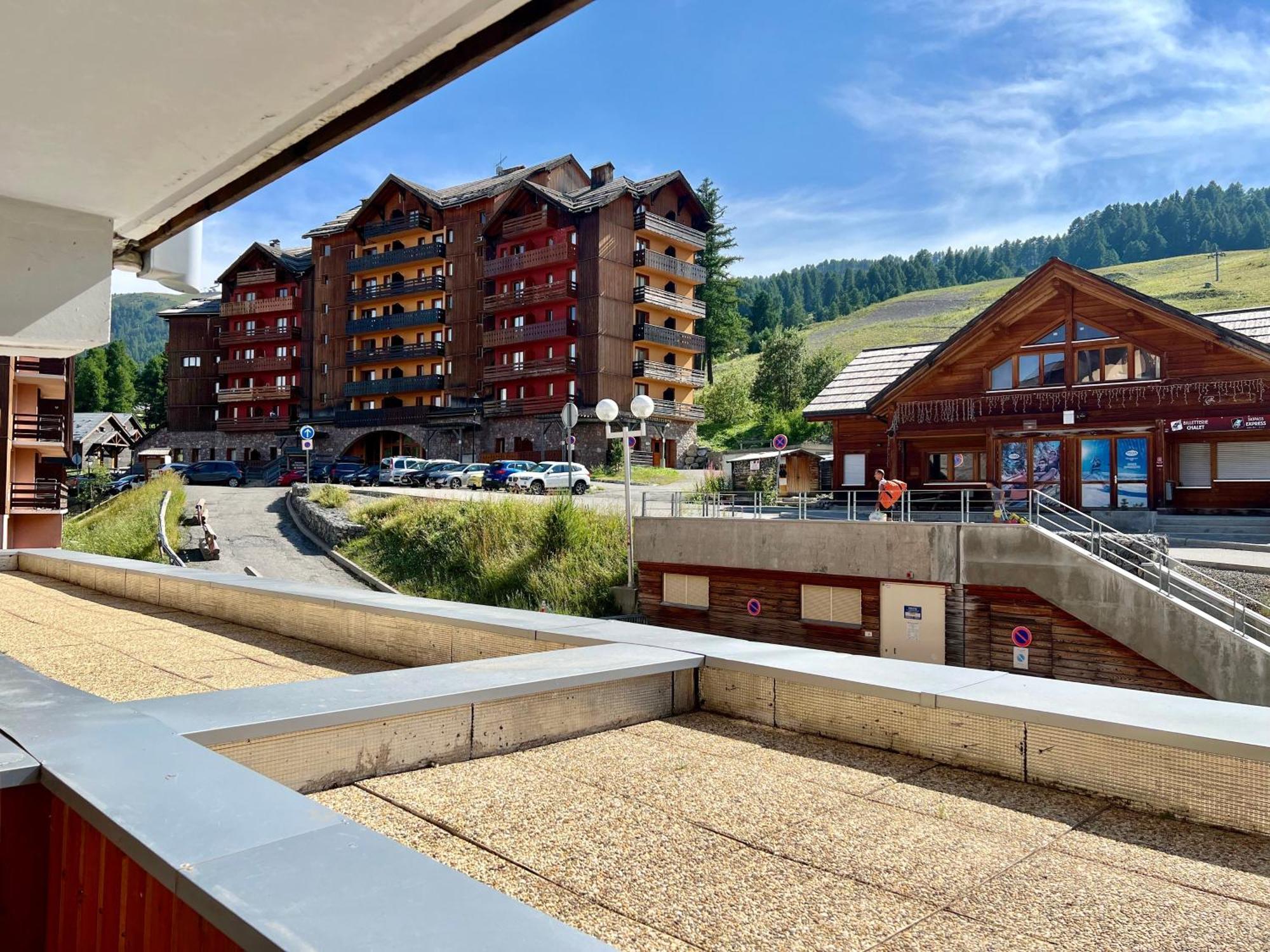 Risoulski Antares - Piscine Et Sauna Экстерьер фото